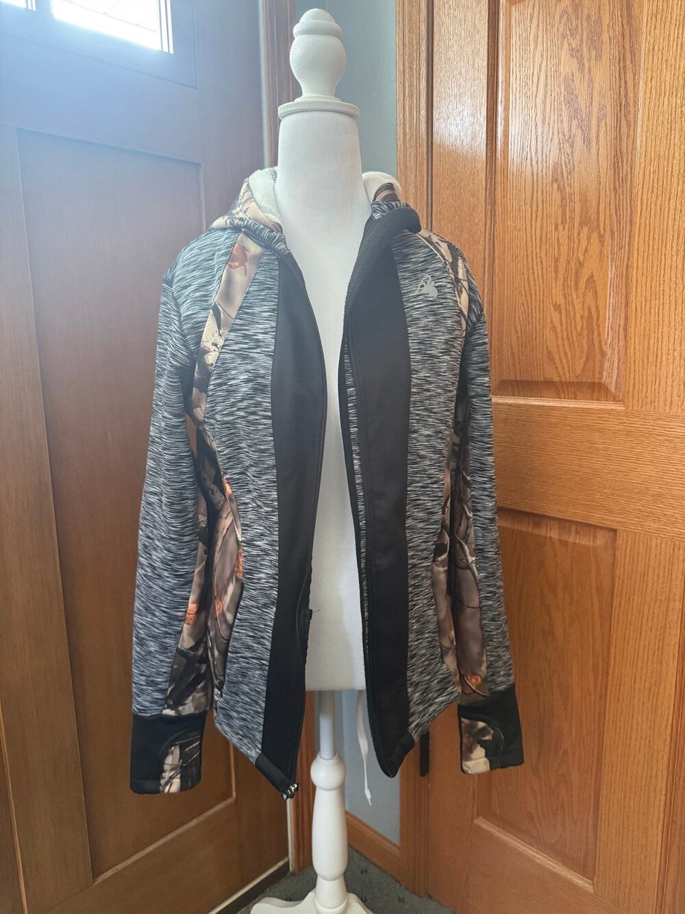 Legendary Whitetails Women’s Fleece Lined Coat Large